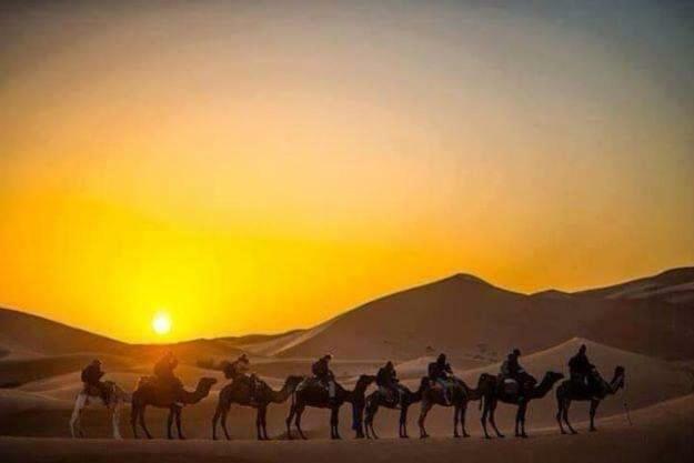 Sahara Nomad Camp Hotel เมอร์ซูกา ภายนอก รูปภาพ